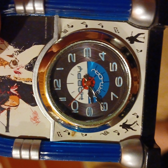 BNNT Display ELVIS mini jukebox clock - Picture 5 of 6